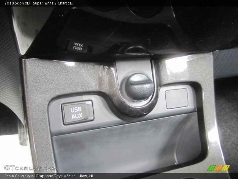 Super White / Charcoal 2010 Scion xD