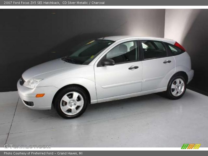 CD Silver Metallic / Charcoal 2007 Ford Focus ZX5 SES Hatchback
