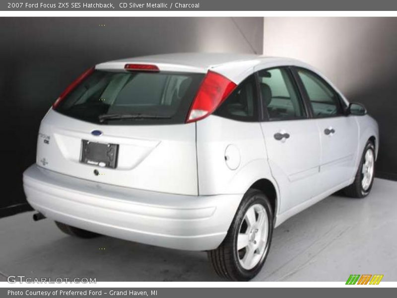 CD Silver Metallic / Charcoal 2007 Ford Focus ZX5 SES Hatchback