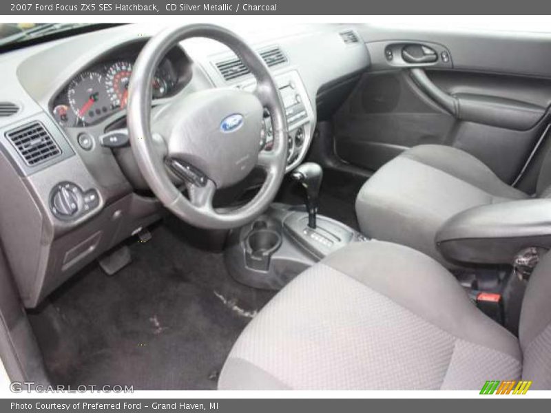  2007 Focus ZX5 SES Hatchback Charcoal Interior