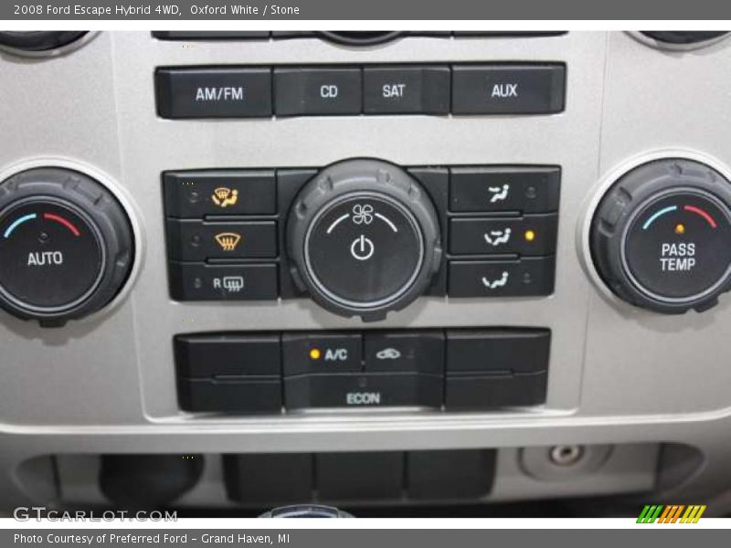 Controls of 2008 Escape Hybrid 4WD