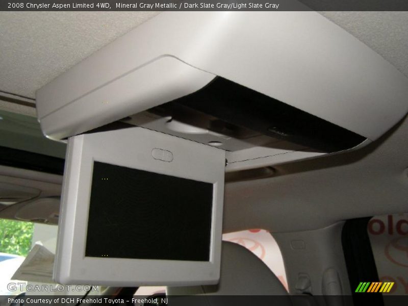Mineral Gray Metallic / Dark Slate Gray/Light Slate Gray 2008 Chrysler Aspen Limited 4WD