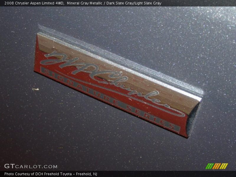 Mineral Gray Metallic / Dark Slate Gray/Light Slate Gray 2008 Chrysler Aspen Limited 4WD