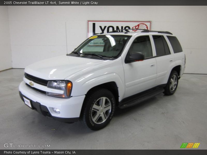 Summit White / Light Gray 2005 Chevrolet TrailBlazer LT 4x4