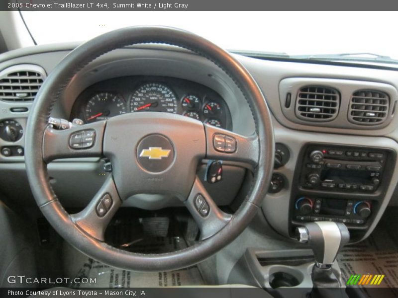 Summit White / Light Gray 2005 Chevrolet TrailBlazer LT 4x4