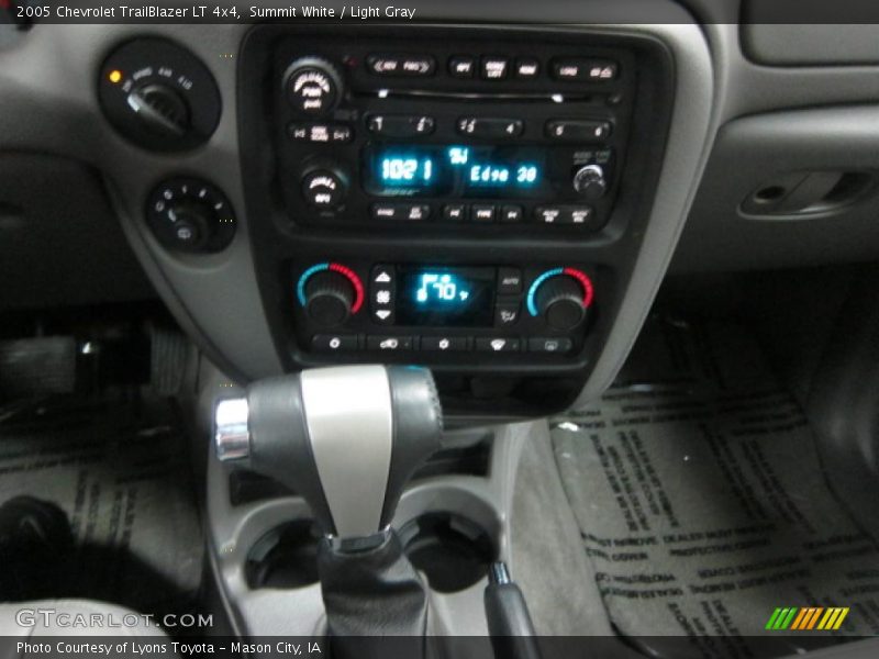 Summit White / Light Gray 2005 Chevrolet TrailBlazer LT 4x4