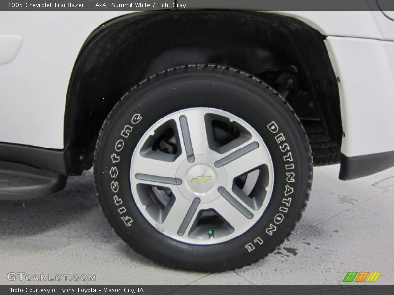 Summit White / Light Gray 2005 Chevrolet TrailBlazer LT 4x4