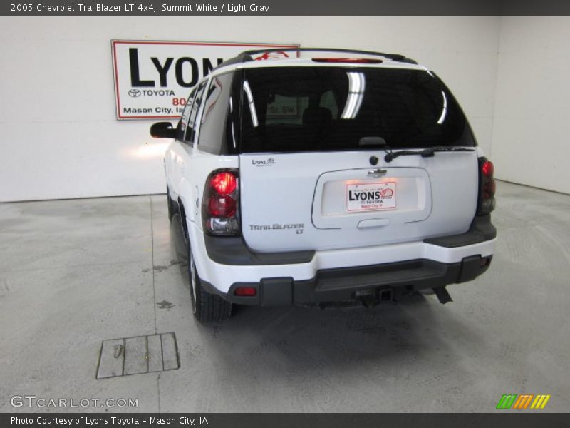 Summit White / Light Gray 2005 Chevrolet TrailBlazer LT 4x4