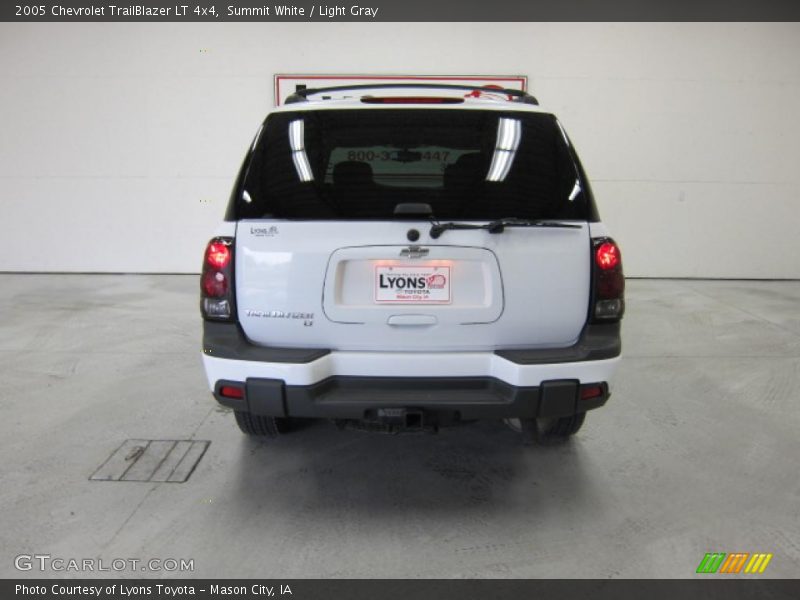 Summit White / Light Gray 2005 Chevrolet TrailBlazer LT 4x4
