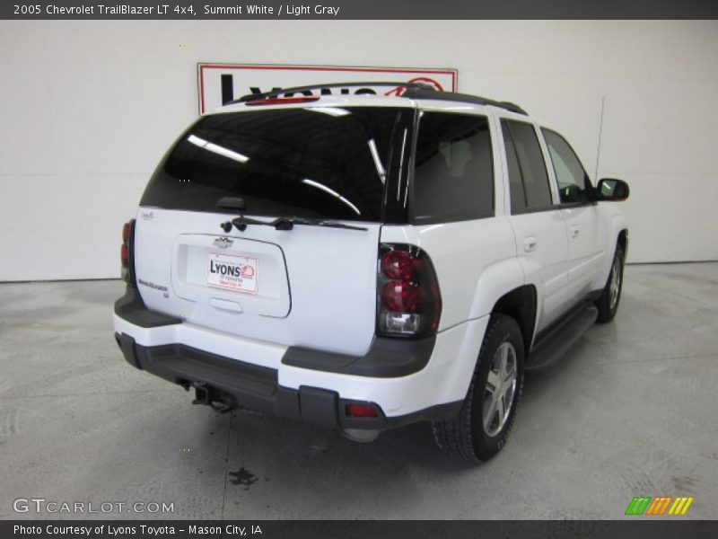 Summit White / Light Gray 2005 Chevrolet TrailBlazer LT 4x4
