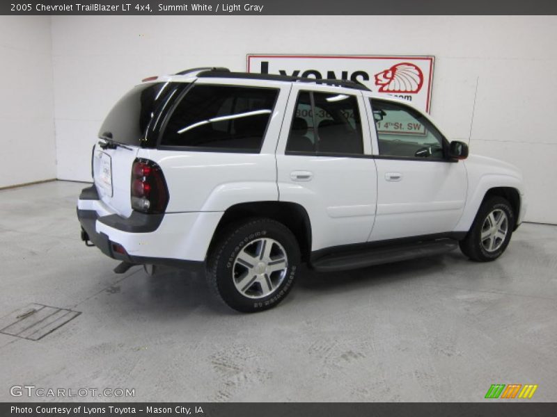 Summit White / Light Gray 2005 Chevrolet TrailBlazer LT 4x4