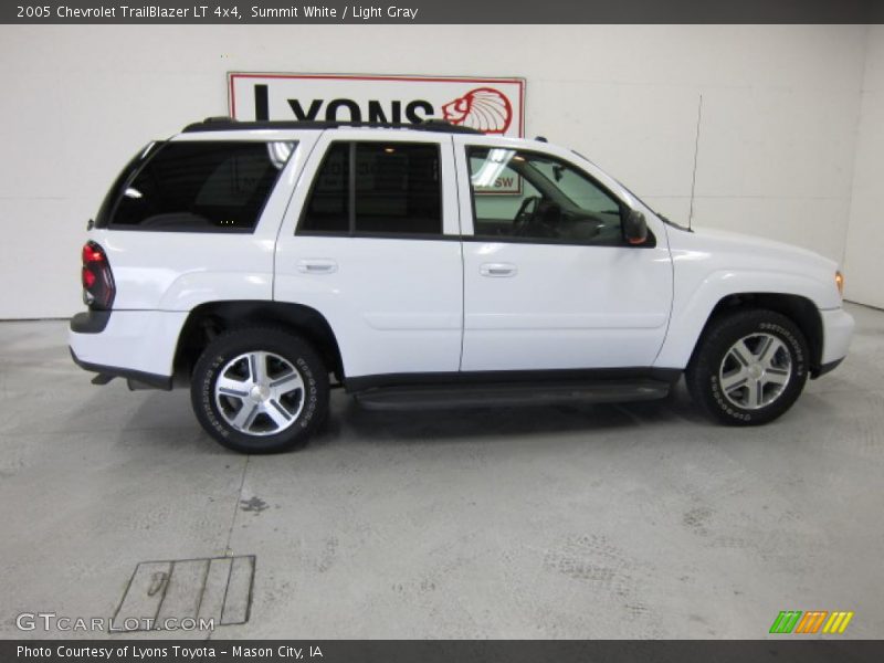 Summit White / Light Gray 2005 Chevrolet TrailBlazer LT 4x4