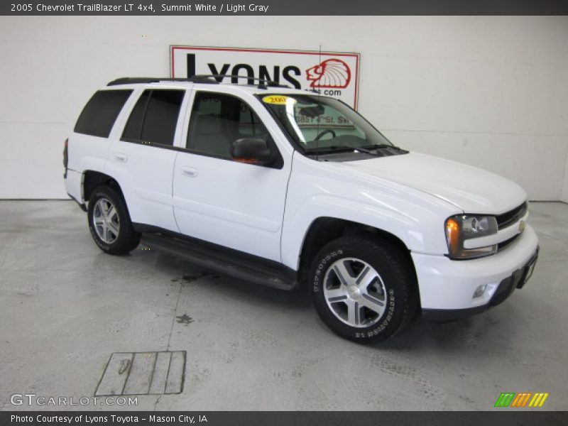 Summit White / Light Gray 2005 Chevrolet TrailBlazer LT 4x4