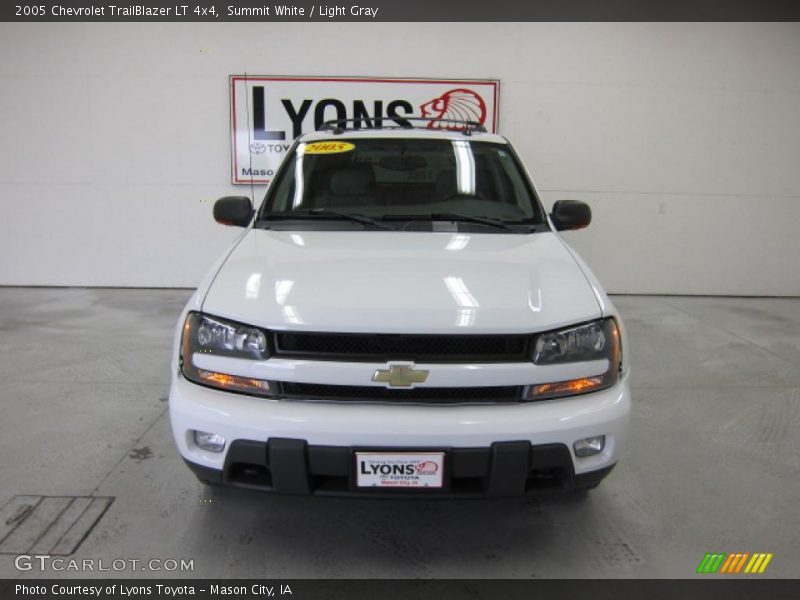 Summit White / Light Gray 2005 Chevrolet TrailBlazer LT 4x4