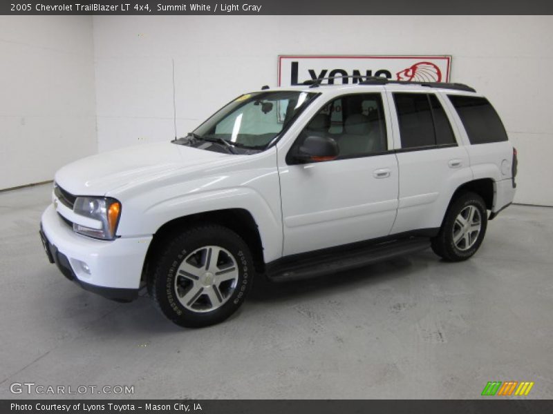 Summit White / Light Gray 2005 Chevrolet TrailBlazer LT 4x4