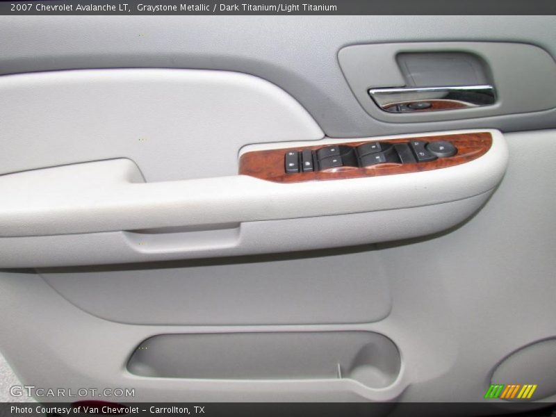 Graystone Metallic / Dark Titanium/Light Titanium 2007 Chevrolet Avalanche LT