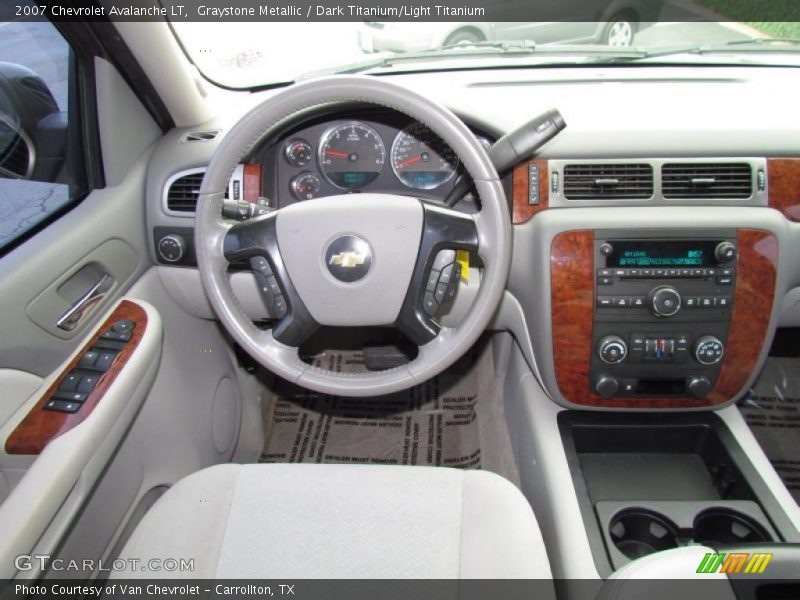 Dashboard of 2007 Avalanche LT