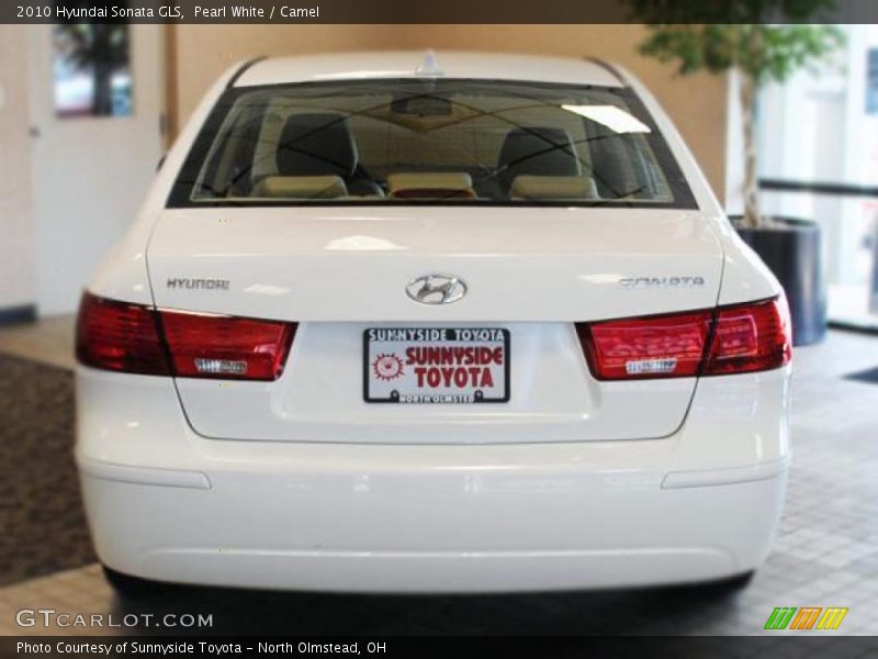 Pearl White / Camel 2010 Hyundai Sonata GLS