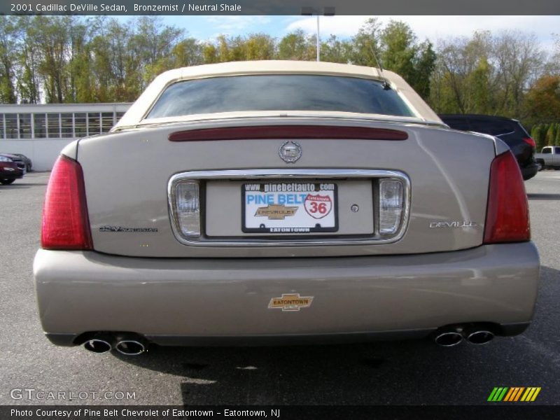 Bronzemist / Neutral Shale 2001 Cadillac DeVille Sedan