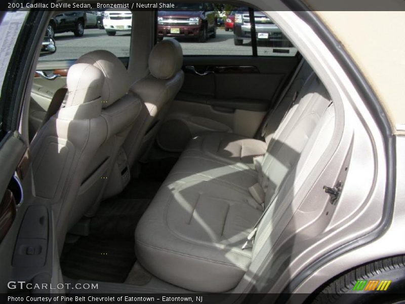 Bronzemist / Neutral Shale 2001 Cadillac DeVille Sedan