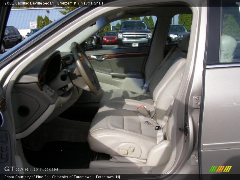 Bronzemist / Neutral Shale 2001 Cadillac DeVille Sedan
