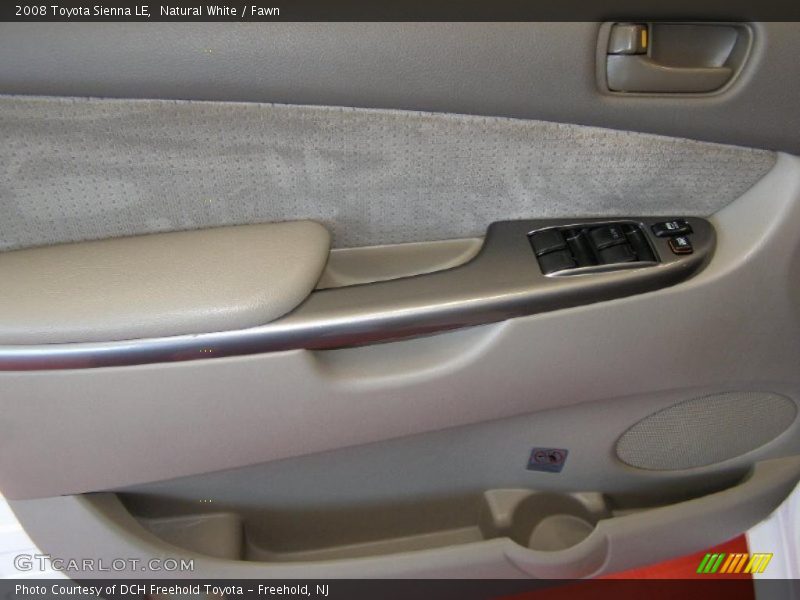 Natural White / Fawn 2008 Toyota Sienna LE
