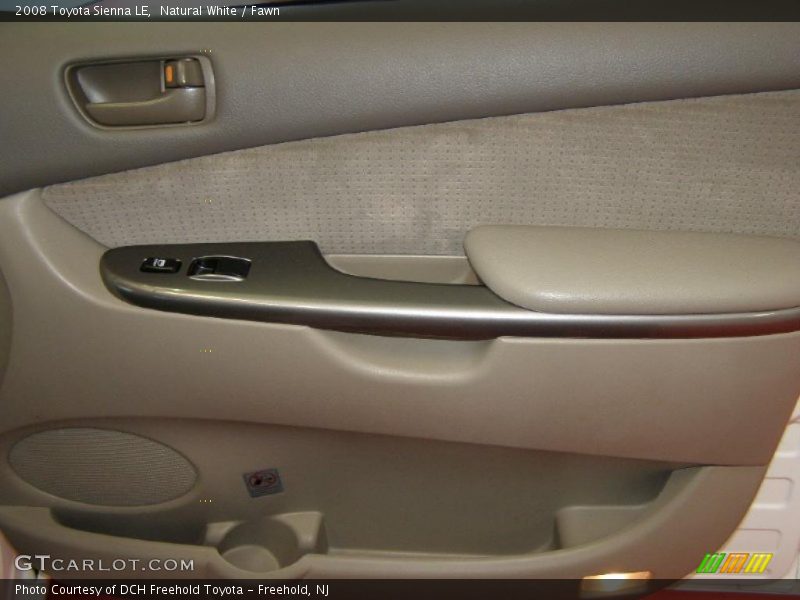 Natural White / Fawn 2008 Toyota Sienna LE