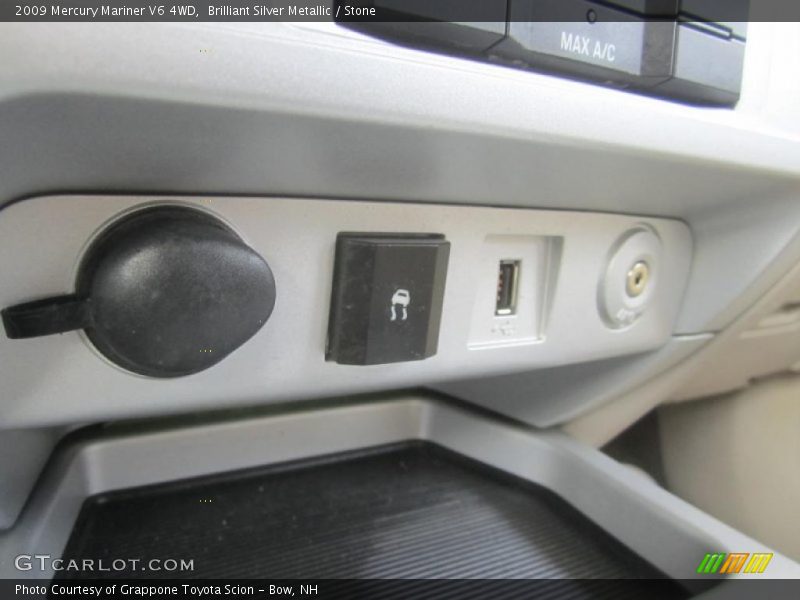 Brilliant Silver Metallic / Stone 2009 Mercury Mariner V6 4WD