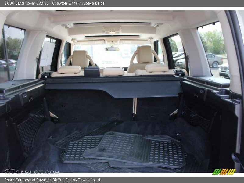 Chawton White / Alpaca Beige 2006 Land Rover LR3 SE