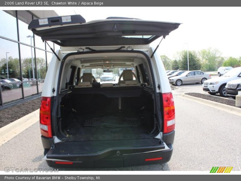 Chawton White / Alpaca Beige 2006 Land Rover LR3 SE