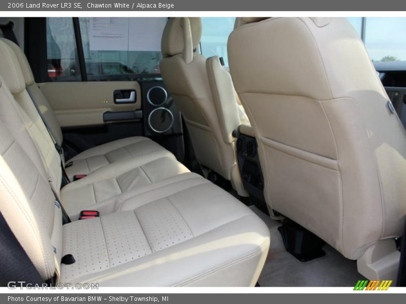 Chawton White / Alpaca Beige 2006 Land Rover LR3 SE