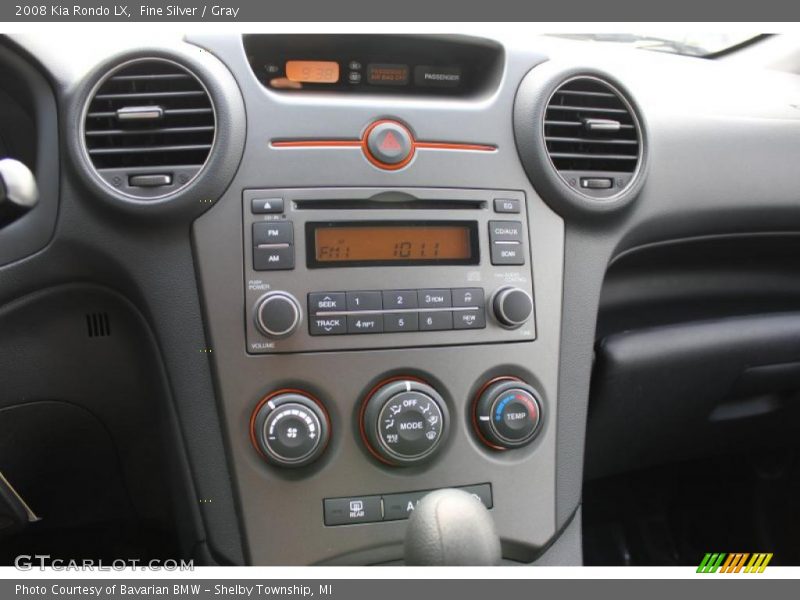 Controls of 2008 Rondo LX