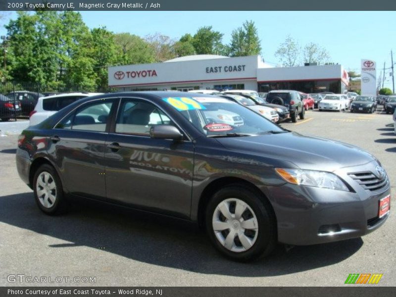 Magnetic Gray Metallic / Ash 2009 Toyota Camry LE