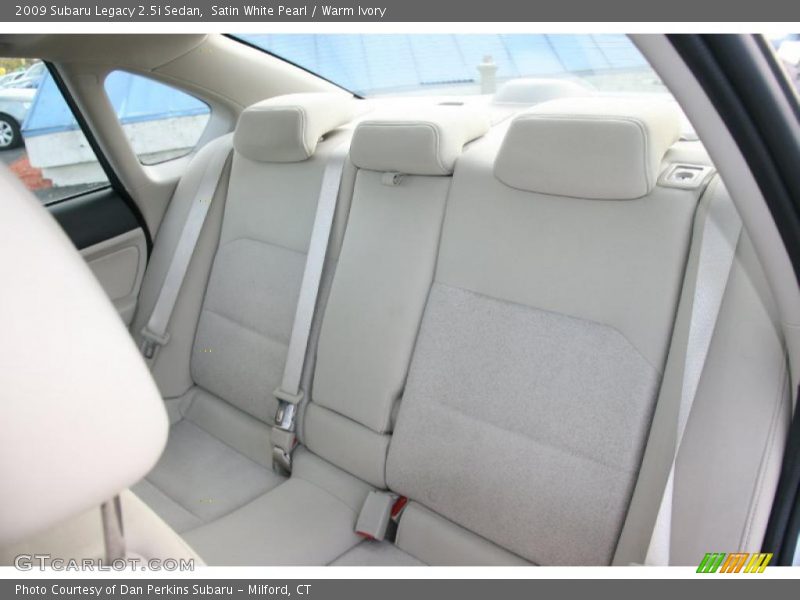 Satin White Pearl / Warm Ivory 2009 Subaru Legacy 2.5i Sedan