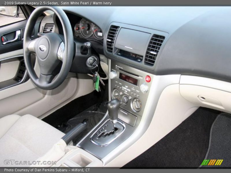 Satin White Pearl / Warm Ivory 2009 Subaru Legacy 2.5i Sedan