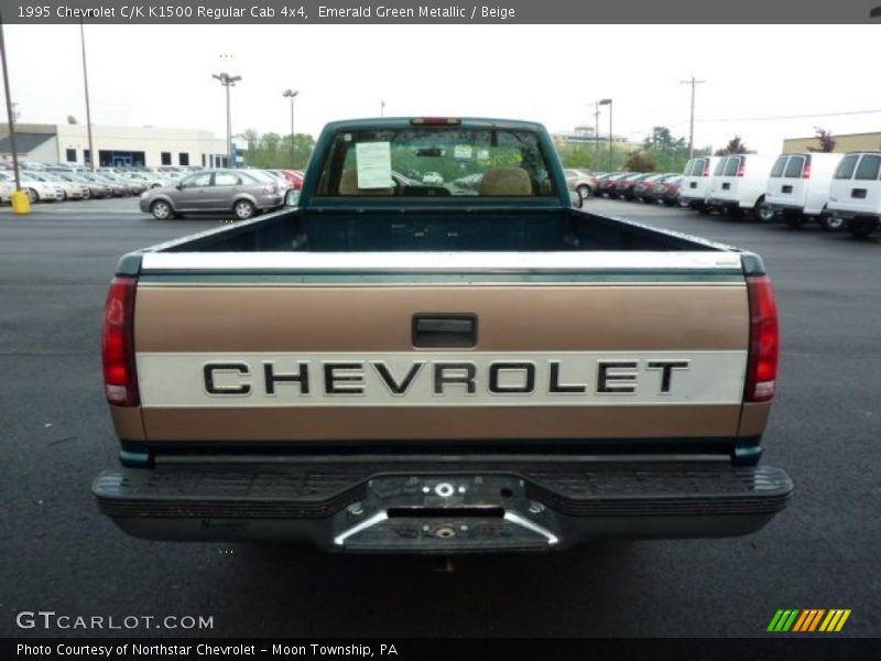 Emerald Green Metallic / Beige 1995 Chevrolet C/K K1500 Regular Cab 4x4