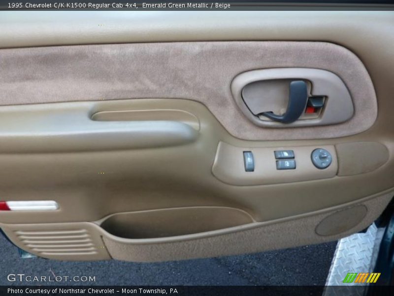 Emerald Green Metallic / Beige 1995 Chevrolet C/K K1500 Regular Cab 4x4