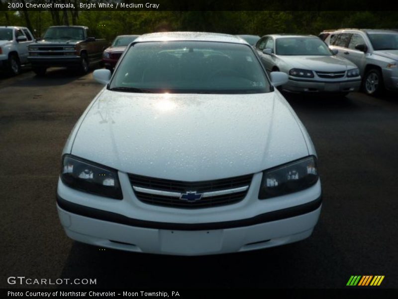 Bright White / Medium Gray 2000 Chevrolet Impala
