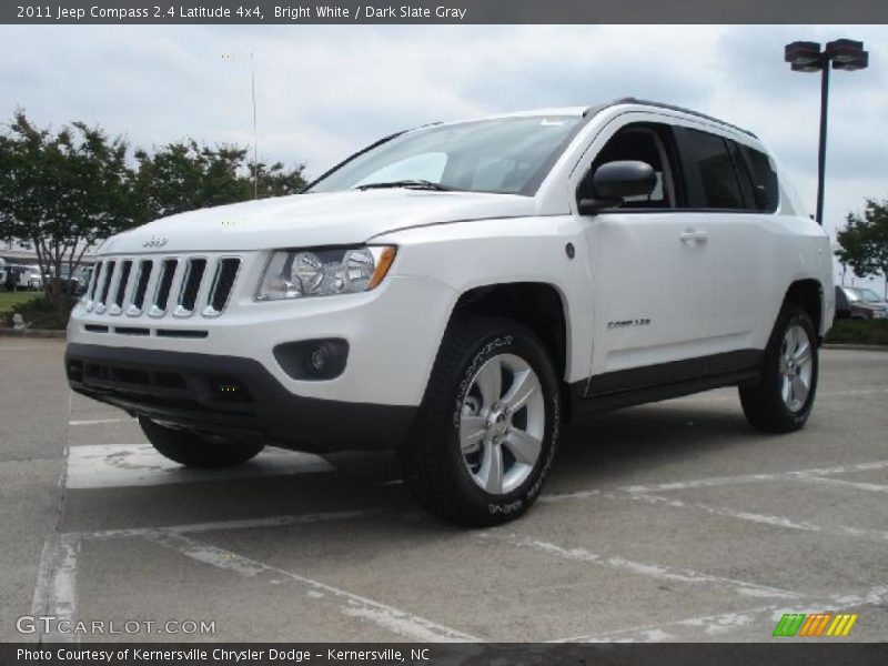 Bright White / Dark Slate Gray 2011 Jeep Compass 2.4 Latitude 4x4