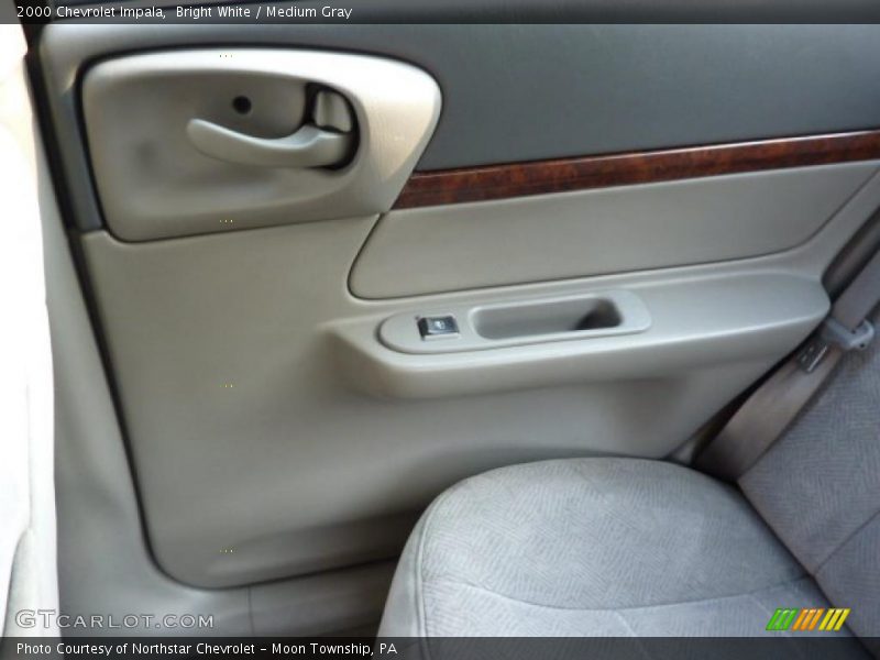 Bright White / Medium Gray 2000 Chevrolet Impala