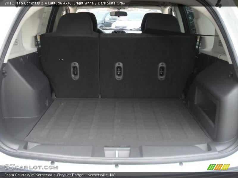 Bright White / Dark Slate Gray 2011 Jeep Compass 2.4 Latitude 4x4