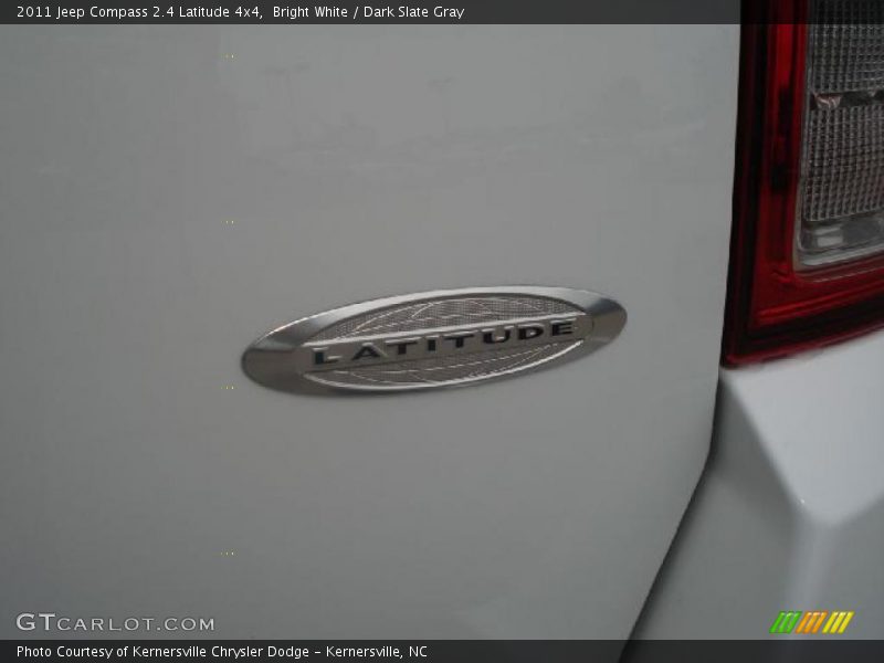 Bright White / Dark Slate Gray 2011 Jeep Compass 2.4 Latitude 4x4