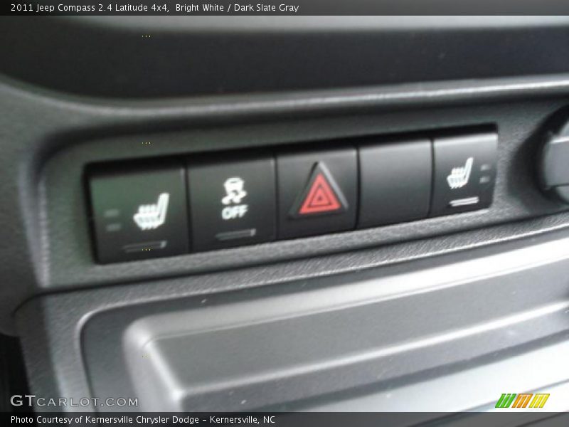 Bright White / Dark Slate Gray 2011 Jeep Compass 2.4 Latitude 4x4