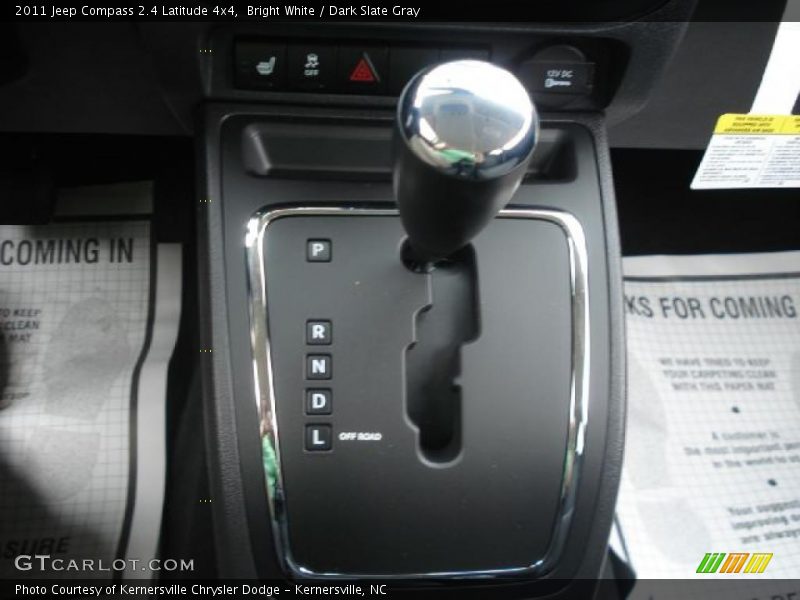 Bright White / Dark Slate Gray 2011 Jeep Compass 2.4 Latitude 4x4
