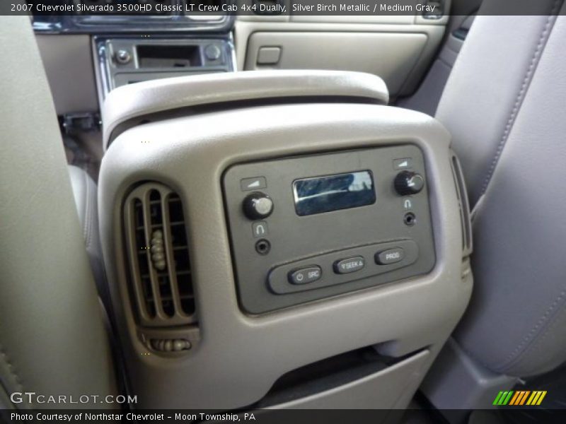 Silver Birch Metallic / Medium Gray 2007 Chevrolet Silverado 3500HD Classic LT Crew Cab 4x4 Dually