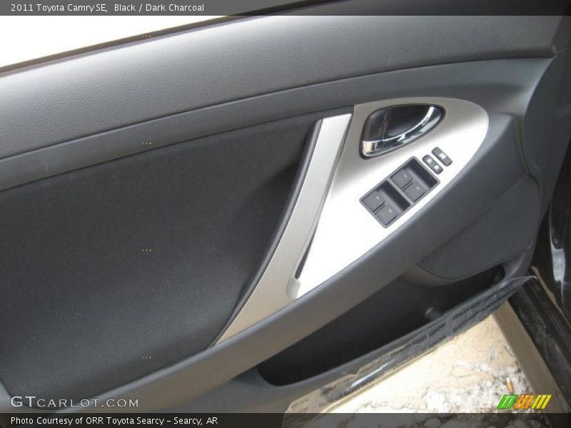 Black / Dark Charcoal 2011 Toyota Camry SE
