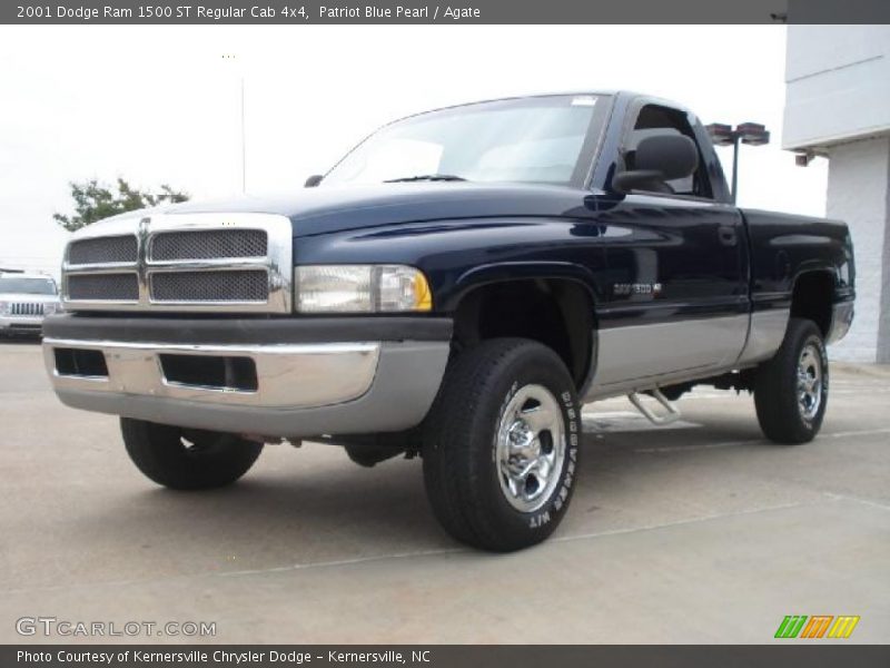 Front 3/4 View of 2001 Ram 1500 ST Regular Cab 4x4