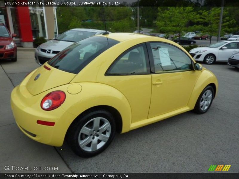 Sunflower Yellow / Black 2007 Volkswagen New Beetle 2.5 Coupe