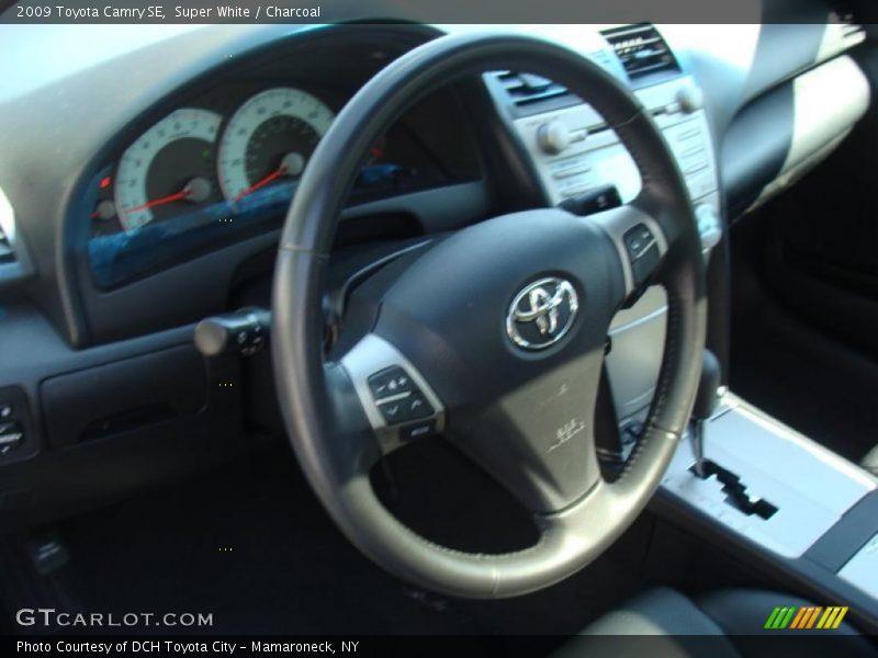 Super White / Charcoal 2009 Toyota Camry SE