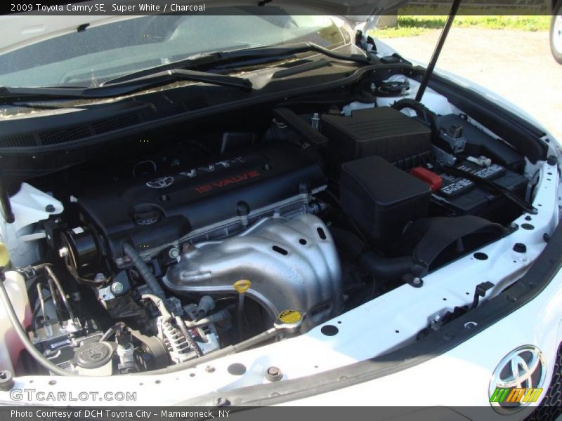 Super White / Charcoal 2009 Toyota Camry SE